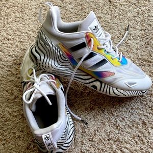 Adidas Patrick Mahomes white shoes, size 9.5 men’s